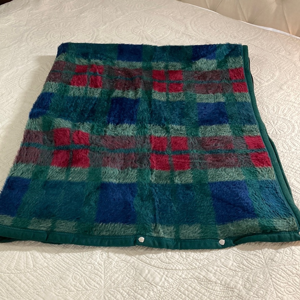 Biederlack of America Cuddle Wrap Plush Plaid Stadium Convertible Blanket 58x66
